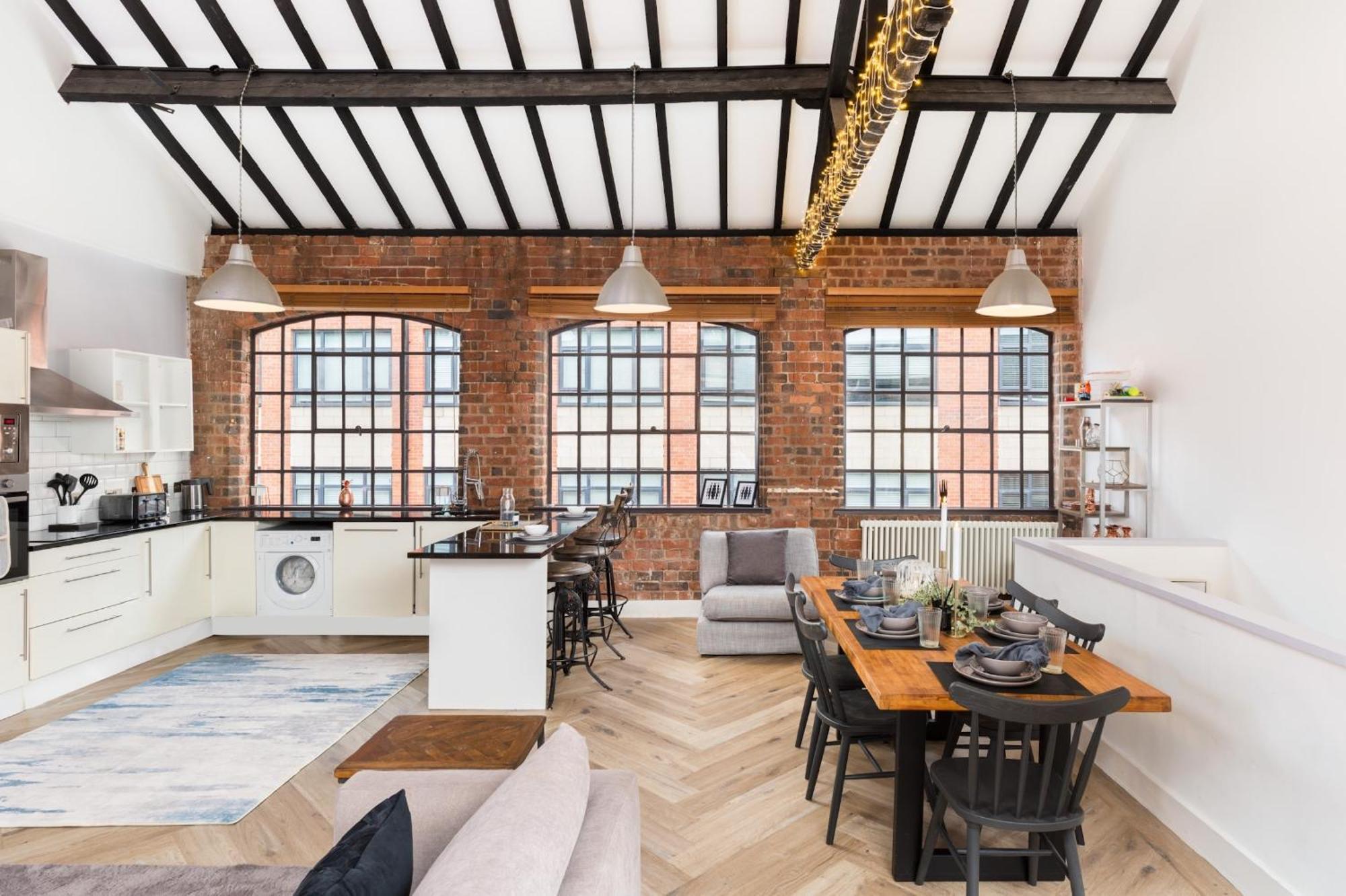 High End Luxury Townhouse In Jq, 4 Bedrooms, Flat Screen Tv In All Rooms, Free Parking, Near Birmingham City Centre Deposit Required Exterior photo